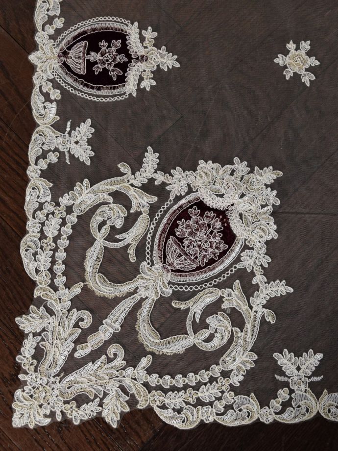 フレンチアンティーク風の美しいレース