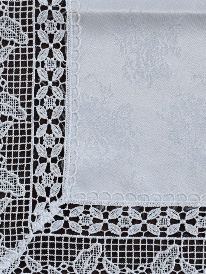 アンティーク調の美しいレース