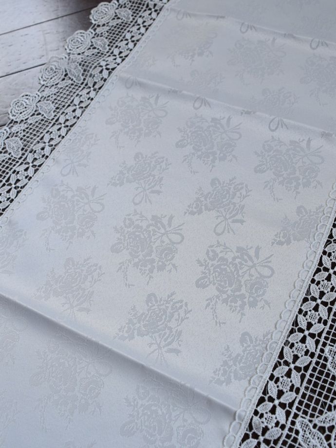 アンティーク調刺繍レース