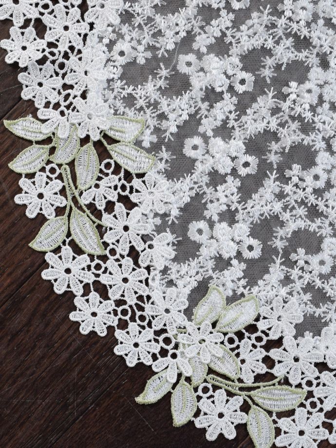 アンティーク調の美しいレース