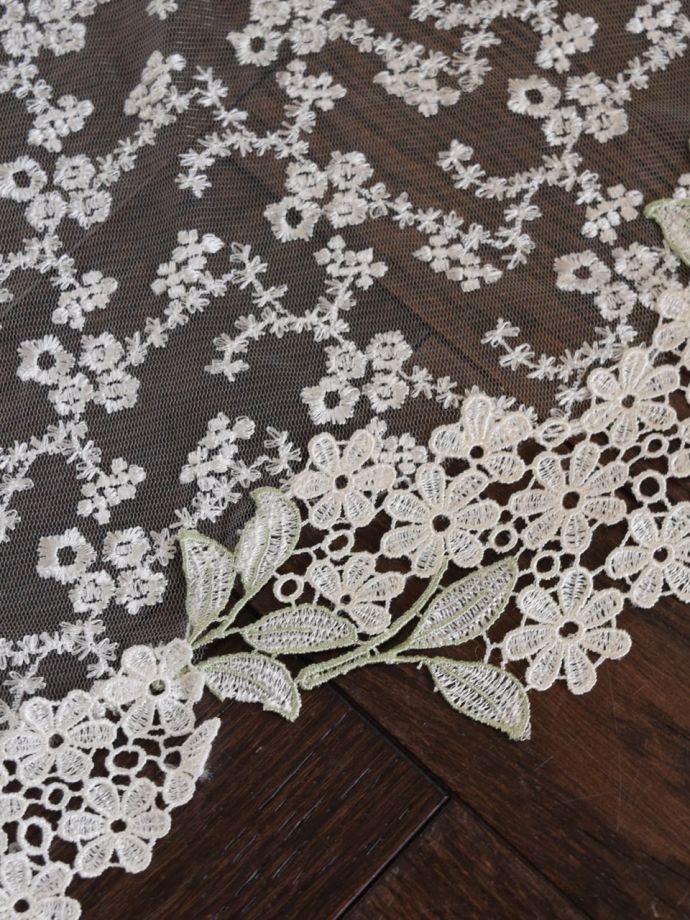 フレンチアンティーク風の美しいレース