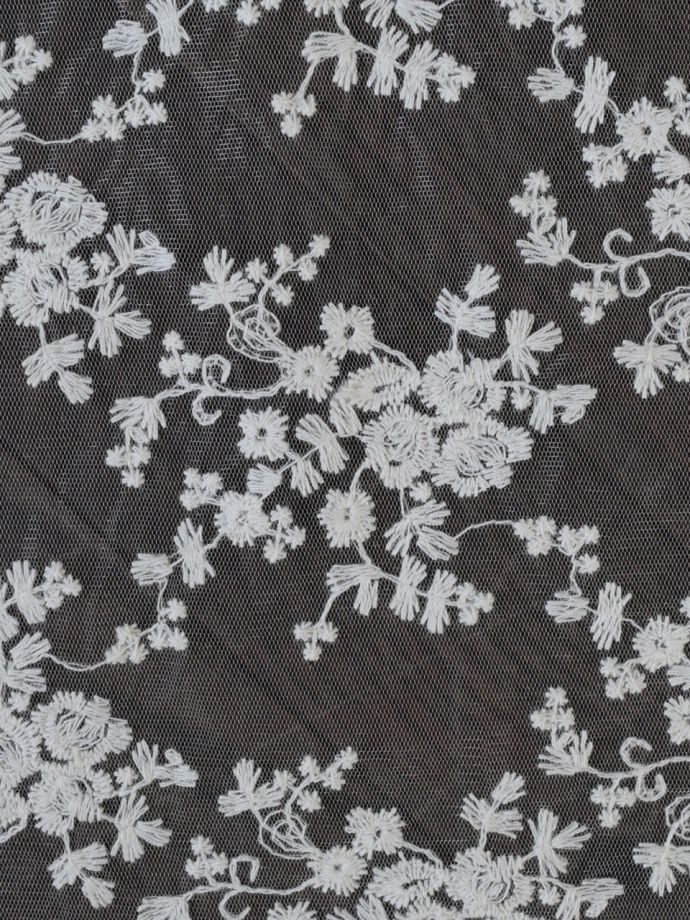 アンティーク調刺繍レース