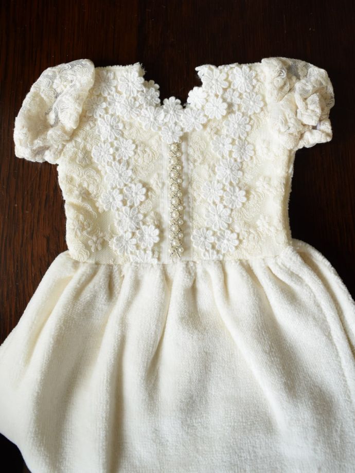 ドレスの形の可愛いタオル