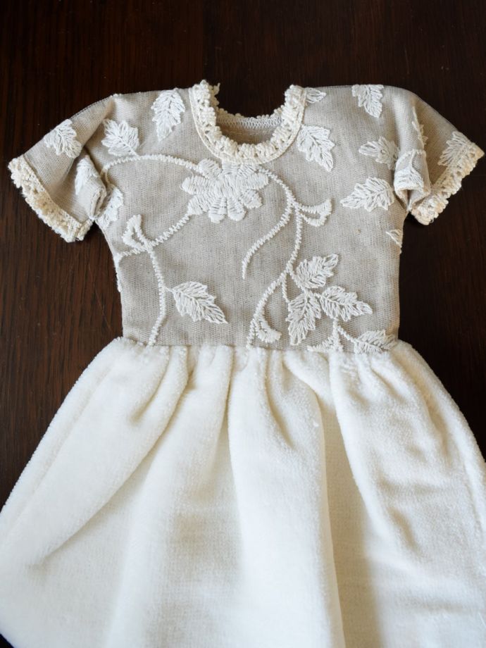 ドレスの形の可愛いタオル