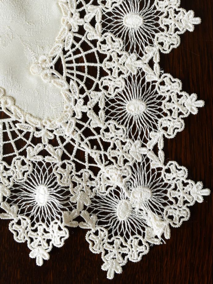 アンティーク調のレースマット