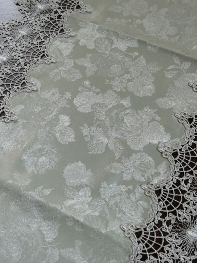 アンティーク調刺繍レース