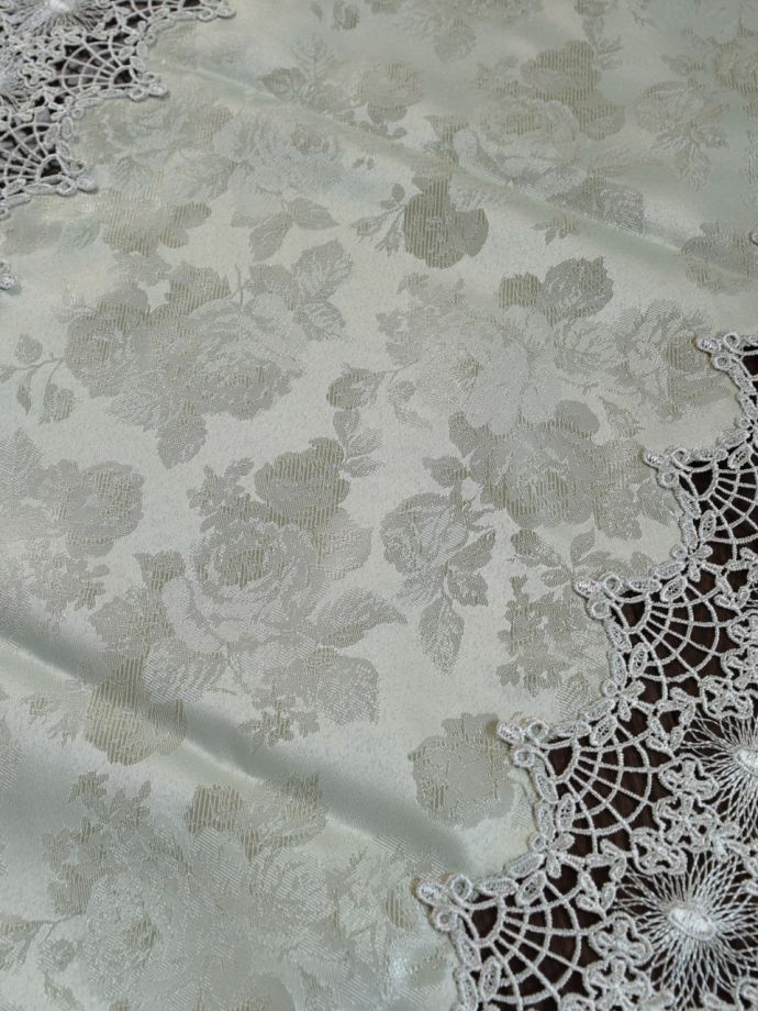 アンティーク調刺繍レース