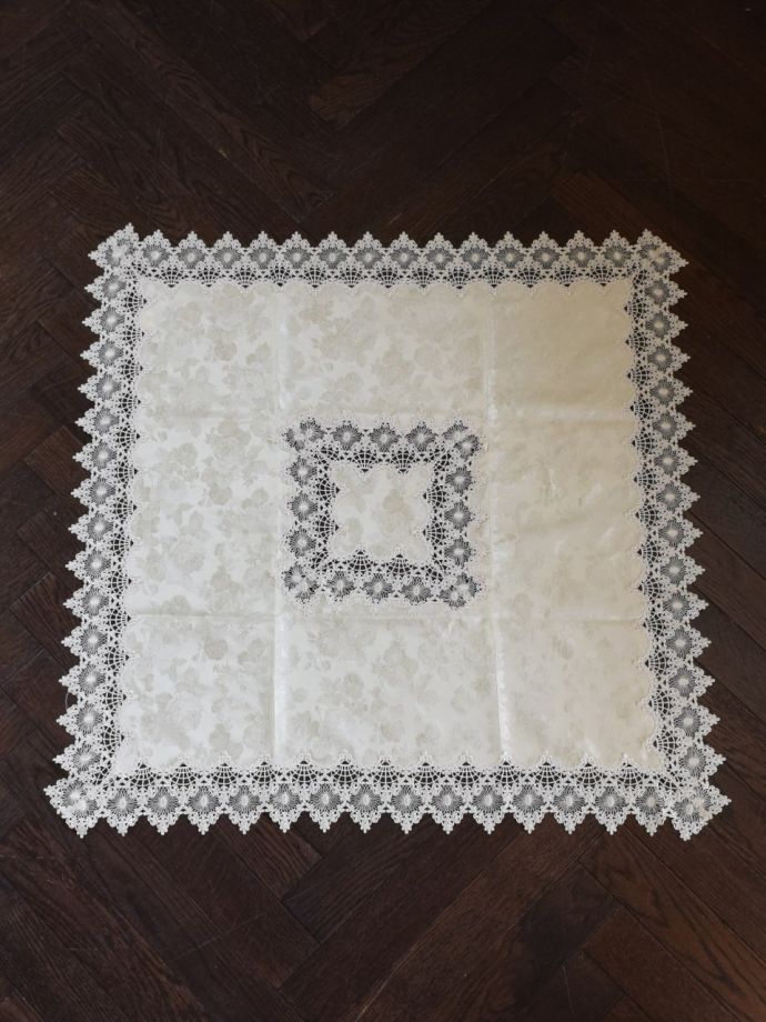 おしゃれなテーブルクロス