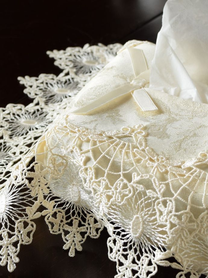 アンティーク調のティッシュケース