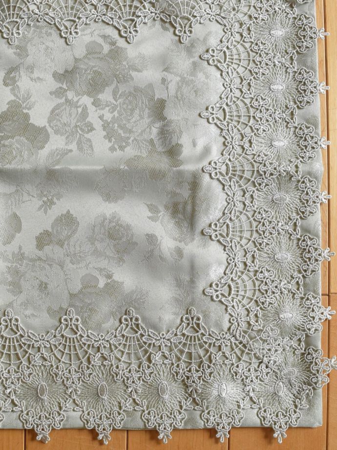 アンティーク調のクッションカバー