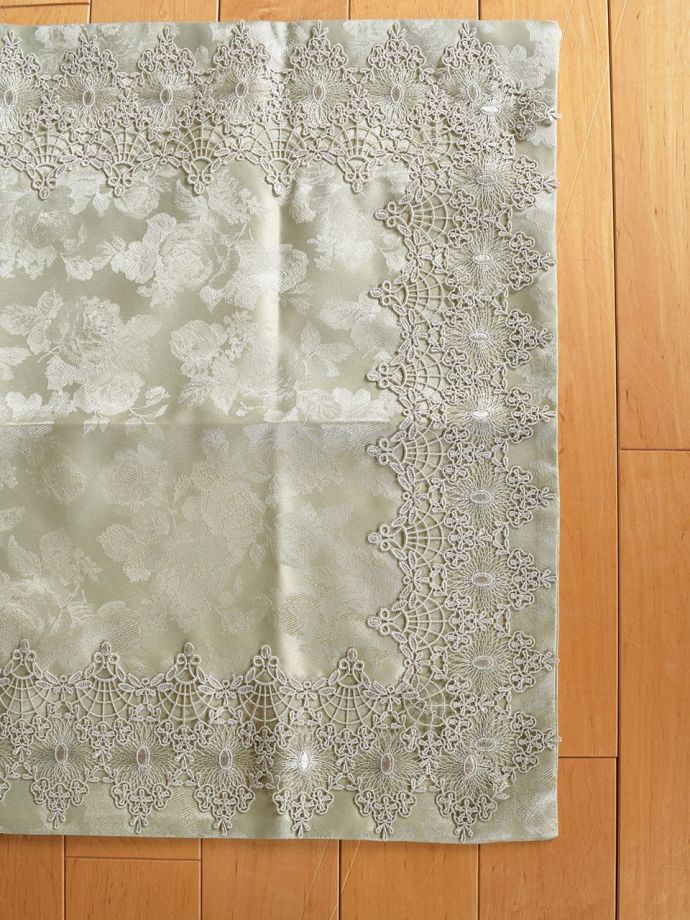 アンティーク調の座布団カバー