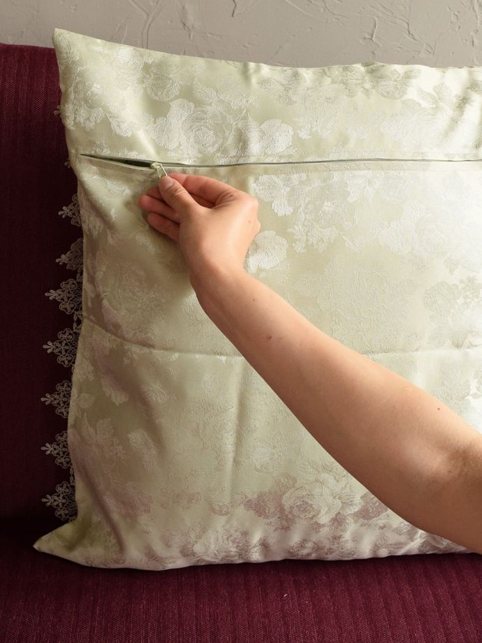 座布団カバーの取り外し