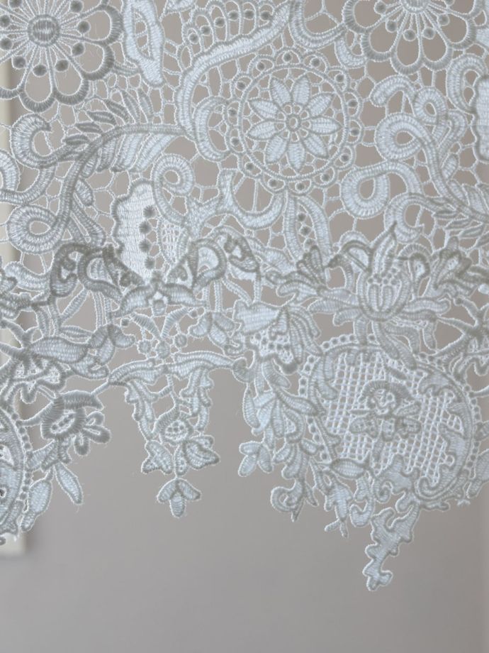 アンティーク調のおしゃれなカフェカーテン