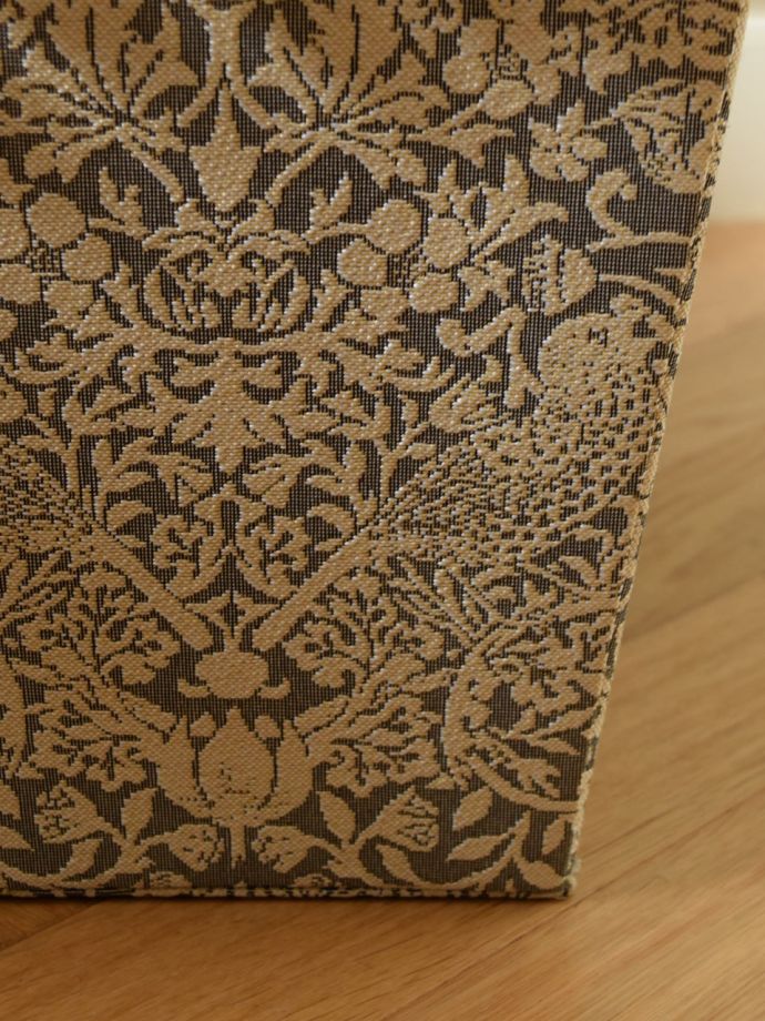 ウィリアムモリス風のデザイン