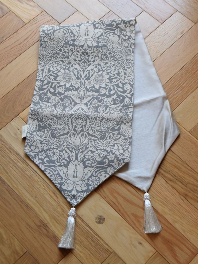 テーブルランナーの裏側