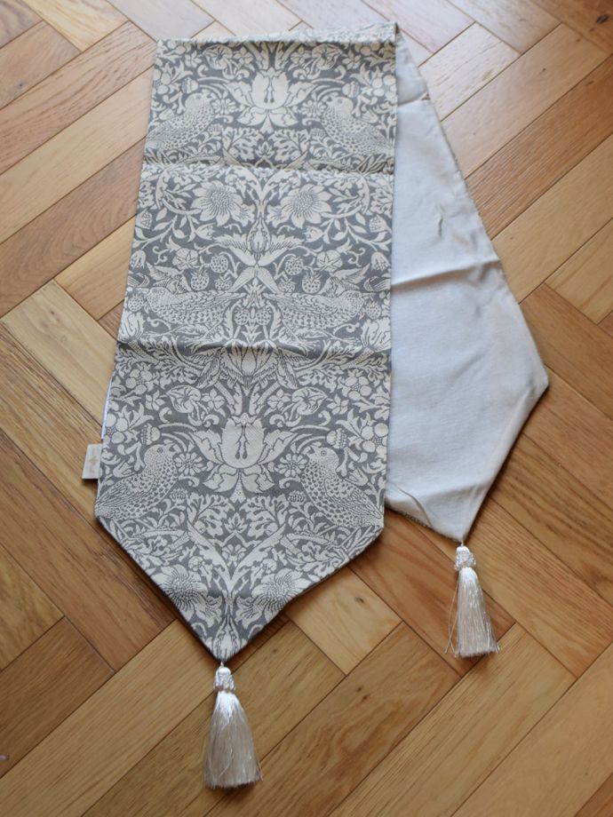 テーブルランナーの裏側