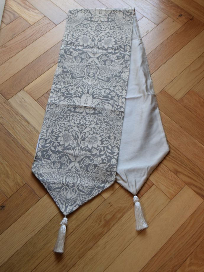 テーブルランナーの裏側