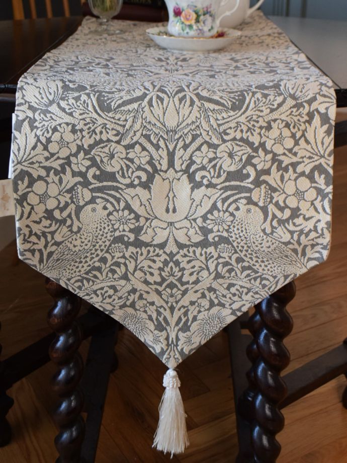 おしゃれなテーブルランナー