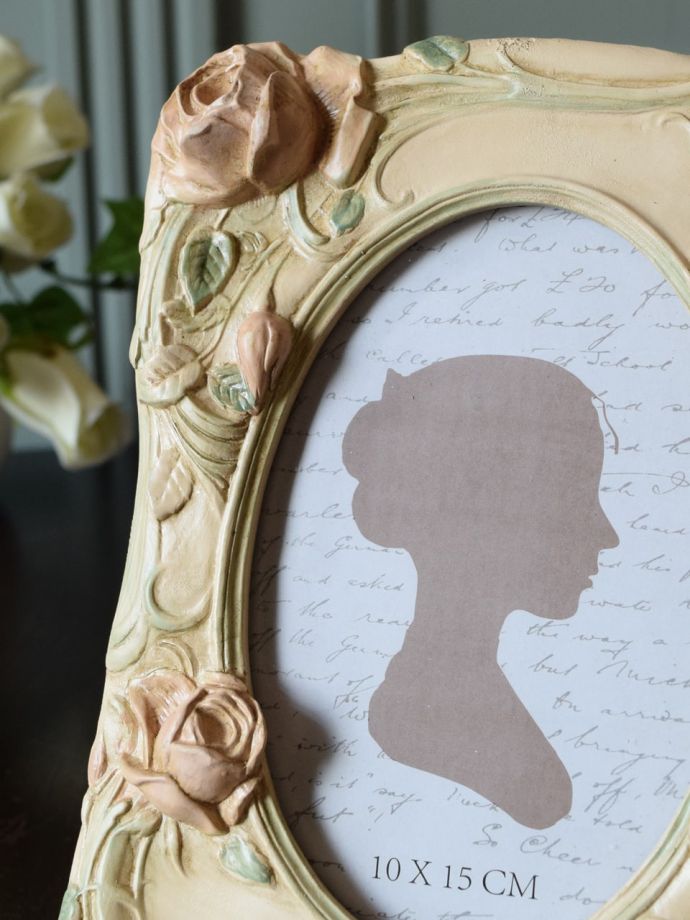 アンティーク風のおしゃれなフォトフレーム