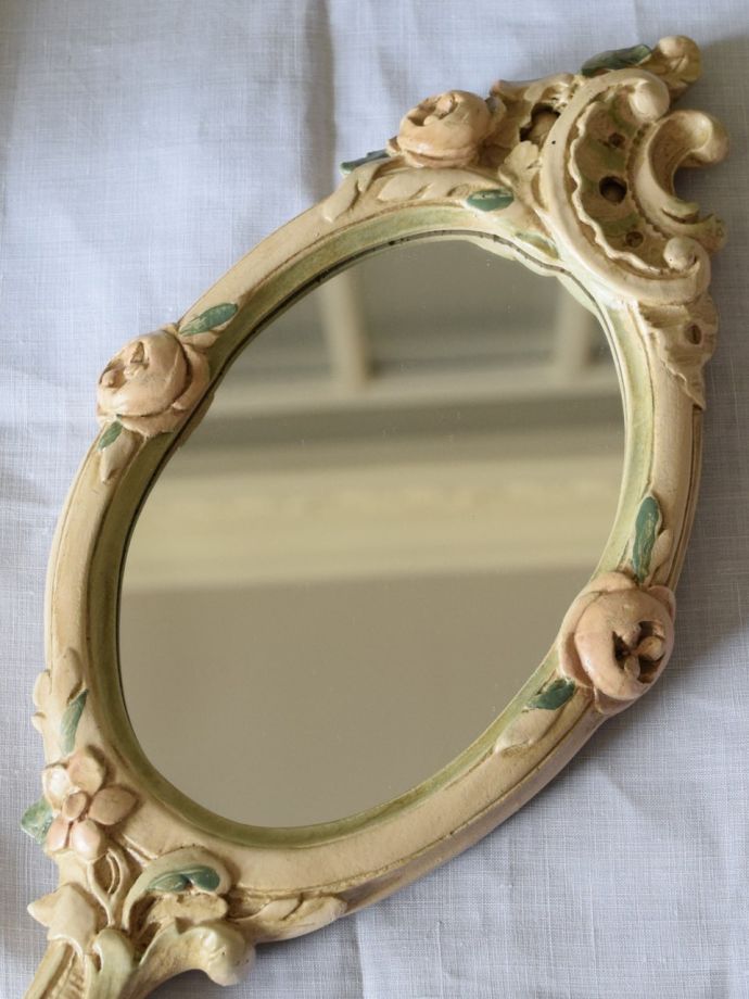 アンティーク風のおしゃれな手鏡