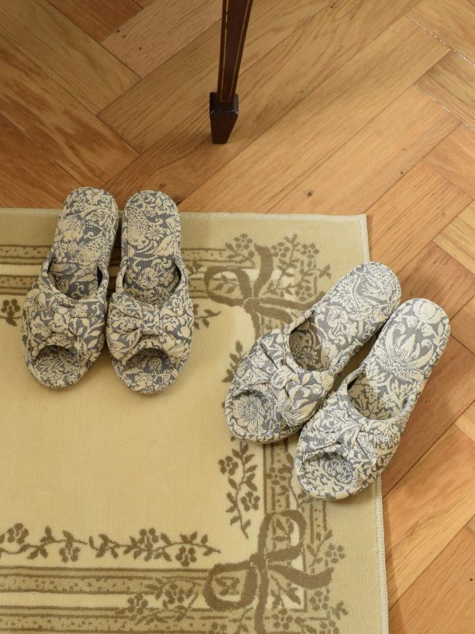 おしゃれなリボンスリッパ