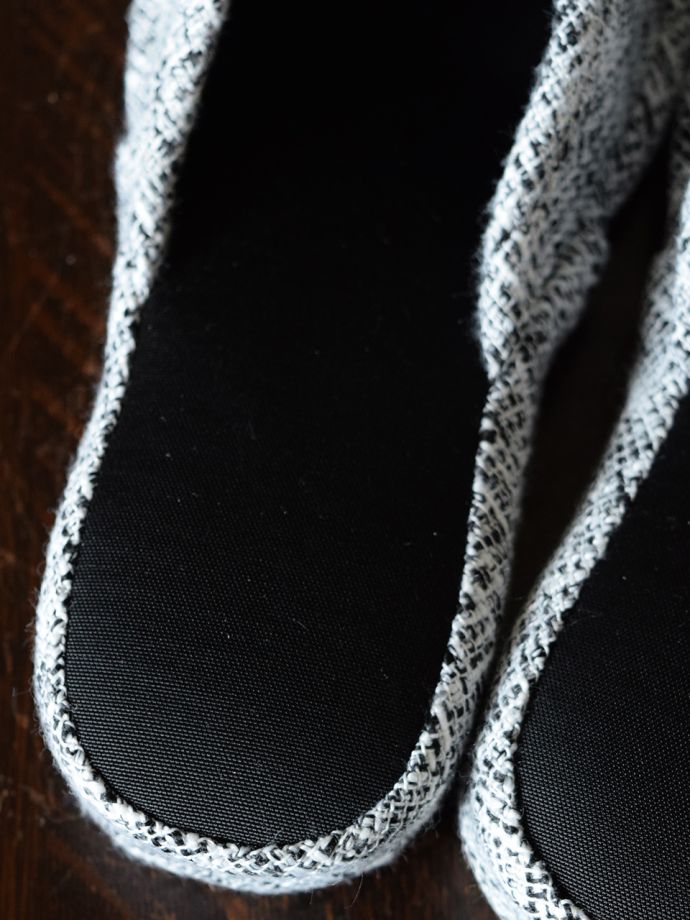 ツイード生地のおしゃれなスリッパ