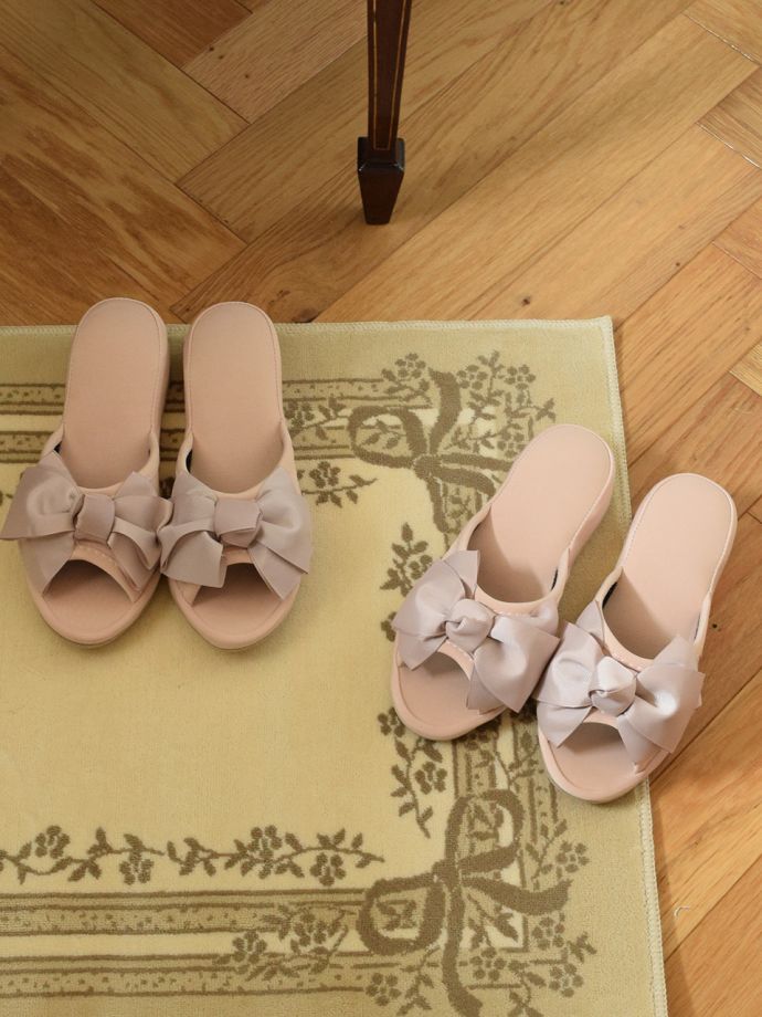 おしゃれなリボンスリッパ
