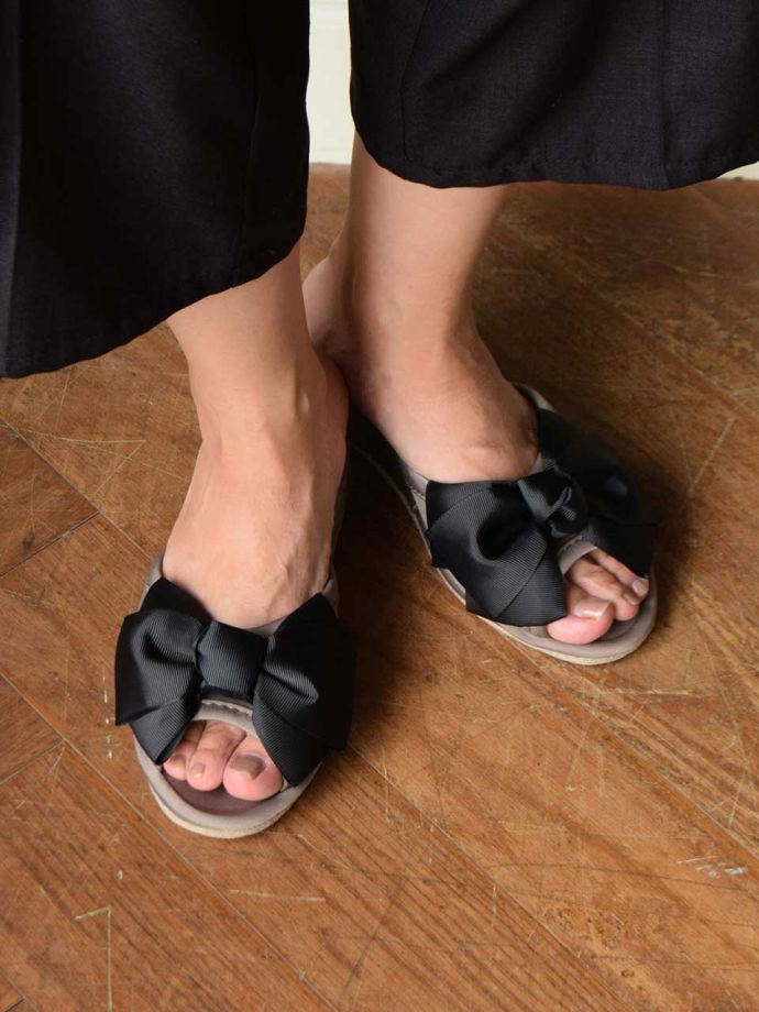 おしゃれな美脚スリッパ