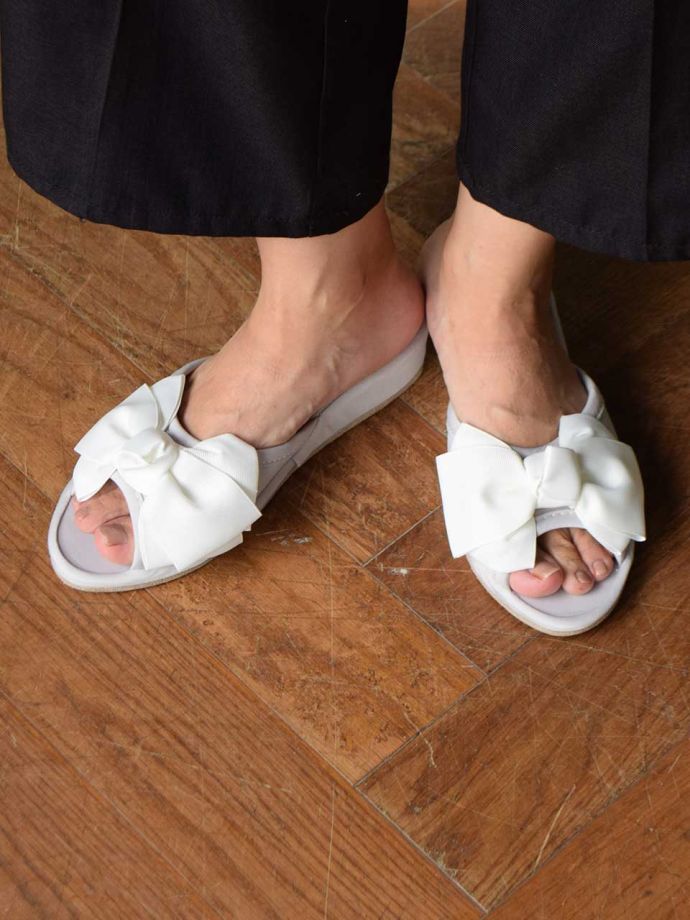 おしゃれな美脚スリッパ