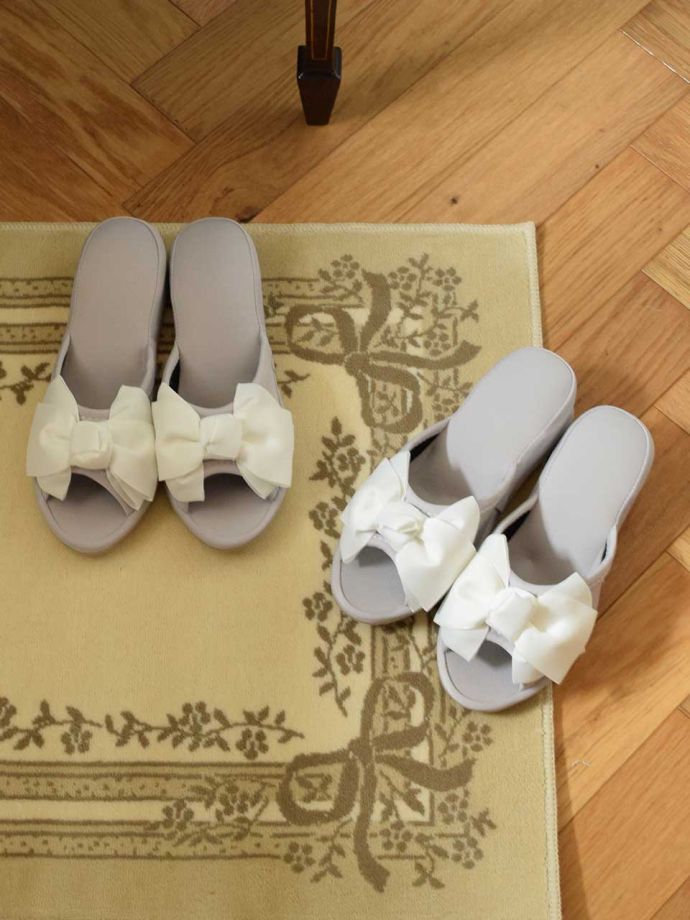 おしゃれなリボンスリッパ