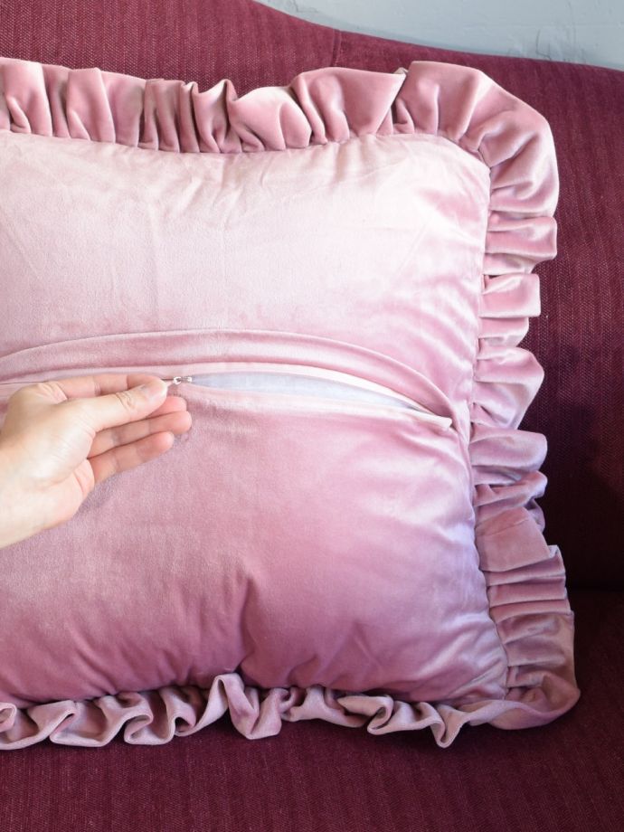 カバーとクッションのセットです