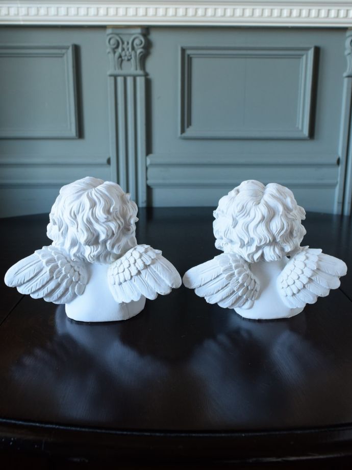 エンジェルの後ろ姿