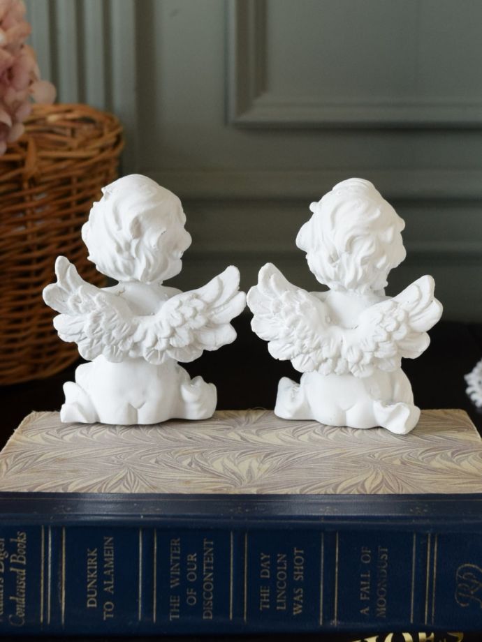 エンジェルの後ろ姿