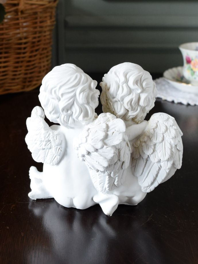 エンジェルの後ろ姿