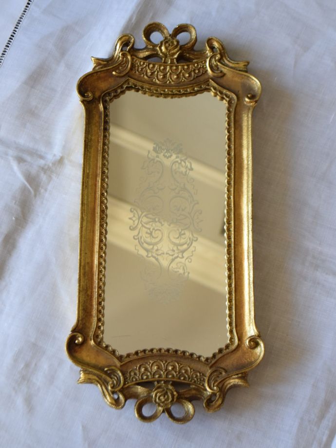 キラッと輝くおしゃれな鏡