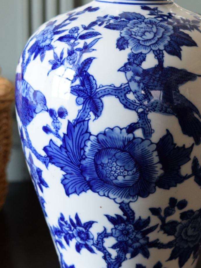 アンティーク風のフラワーベース