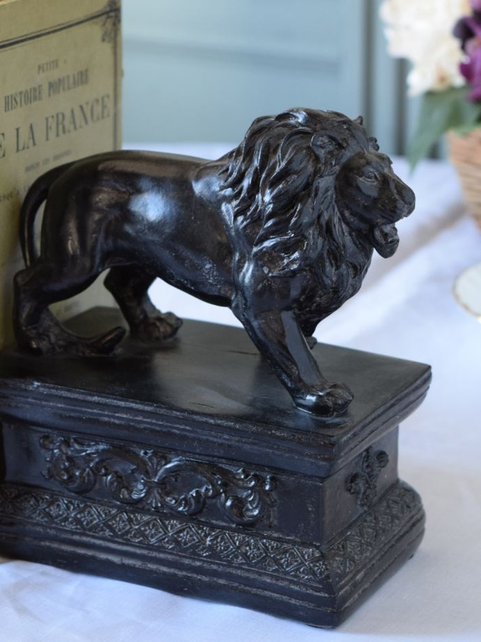 アンティーク調のブックエンド