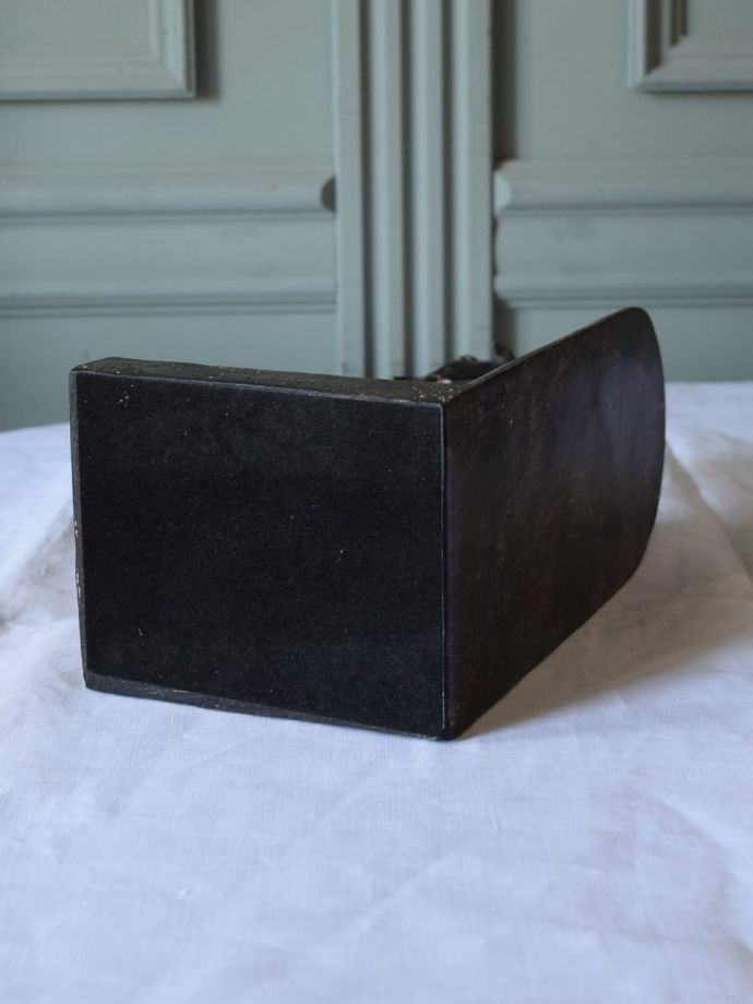 ブックエンドの裏