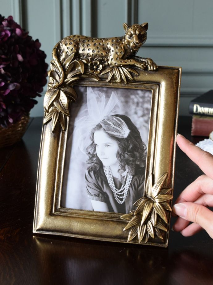 アンティーク風の写真立て