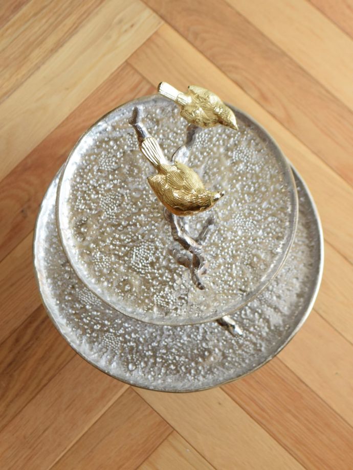 2段タイプのケーキスタンド