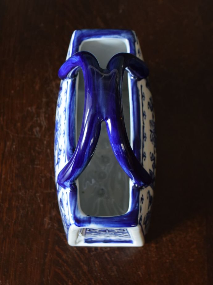 おしゃれなデザインの花器