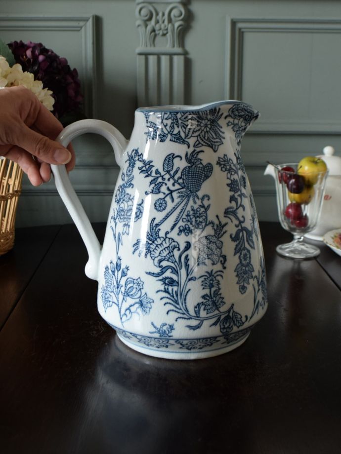 シノワズリスタイルの花器