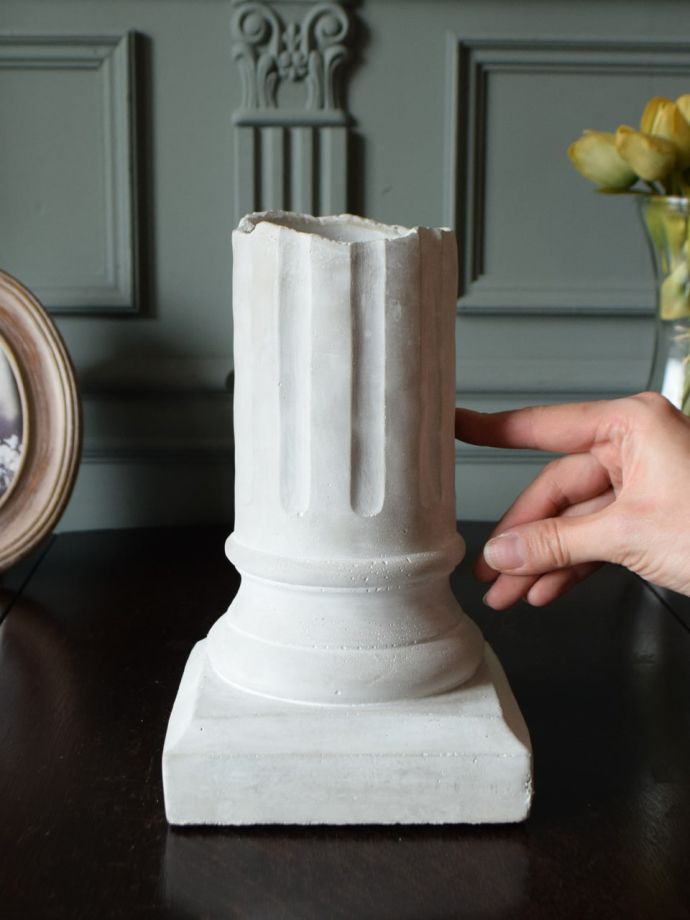 シノワズリスタイルの花器