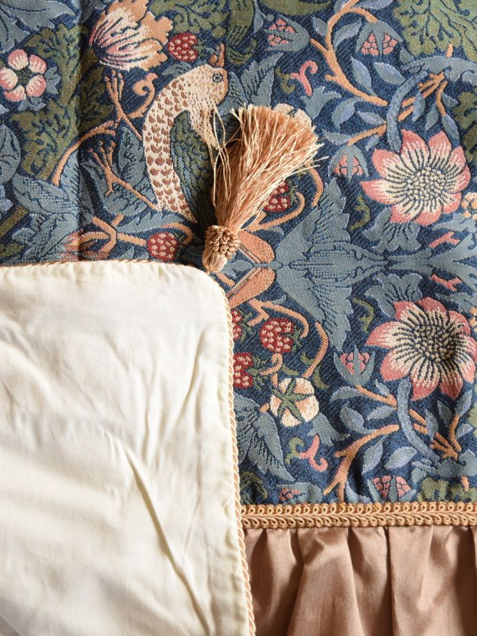 タッセル付きのマルチカバー