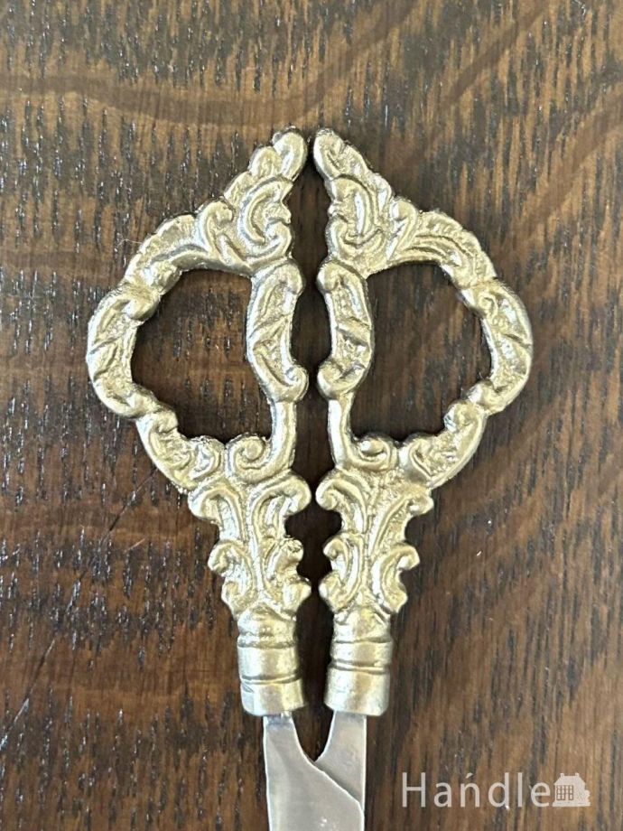 クラシカル装飾のアンティーク調シザー