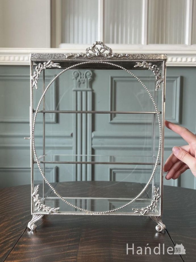 美しいガラスの小物入れ