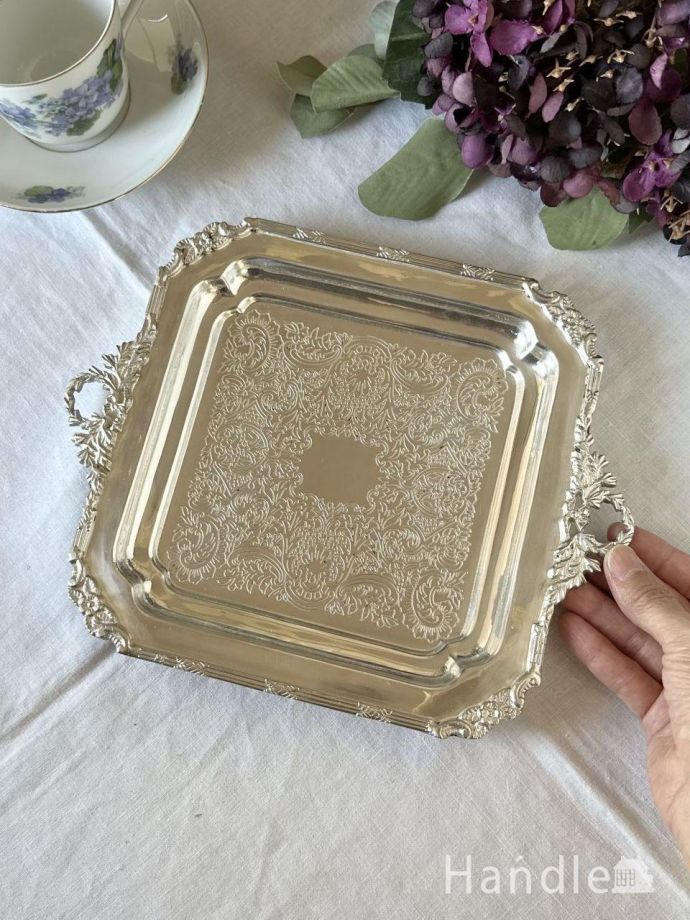 アンティーク調のトレイ