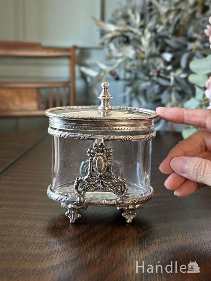 ガラスのケース