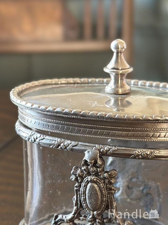 美しいガラスの小物入れ