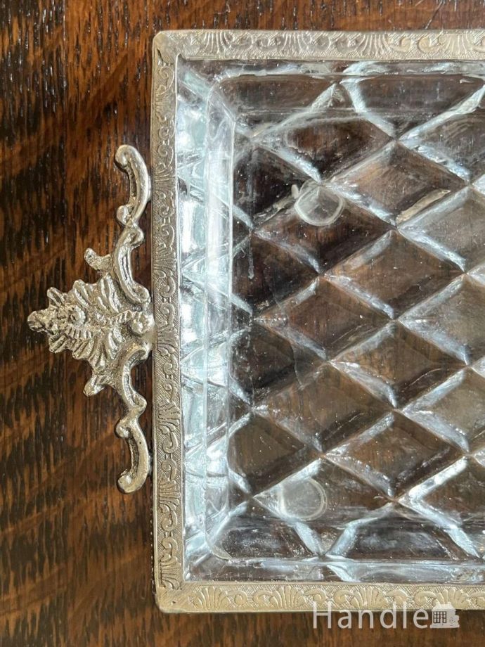 美しい小物入れの装飾